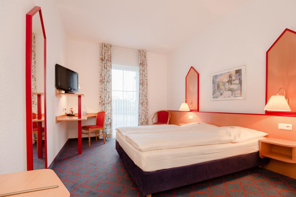 Hotel Montana Lauenau Zewnętrze zdjęcie