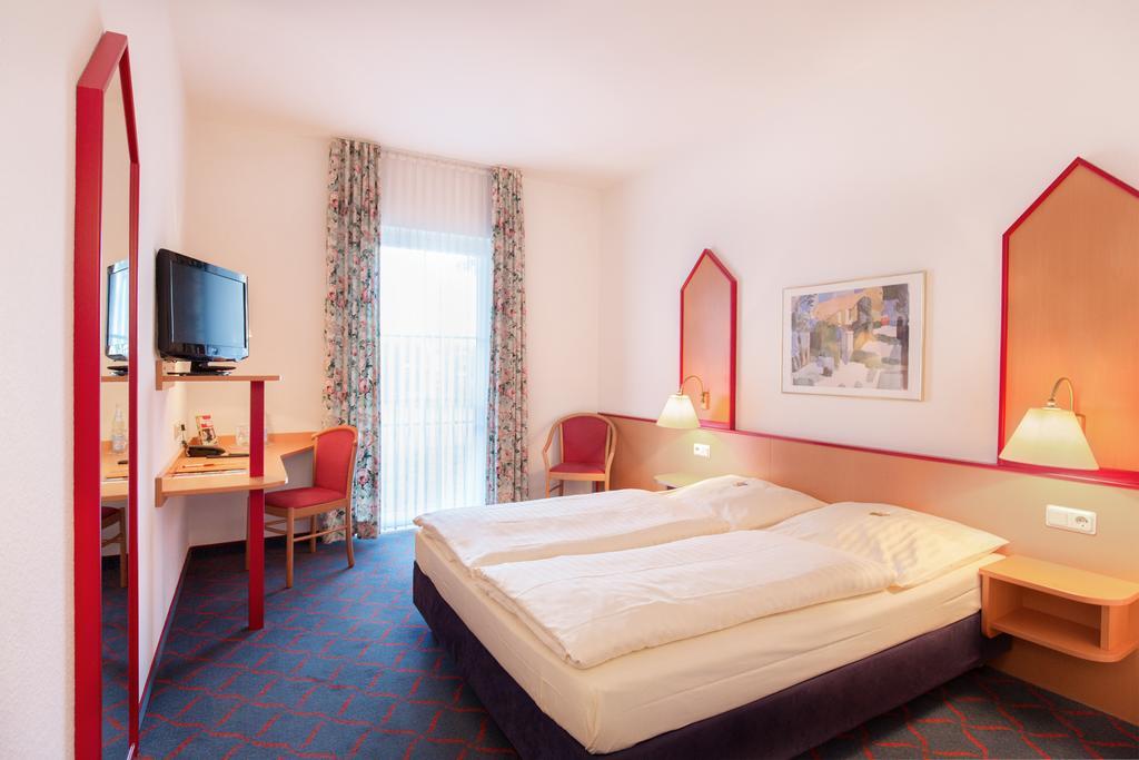 Hotel Montana Lauenau Zewnętrze zdjęcie