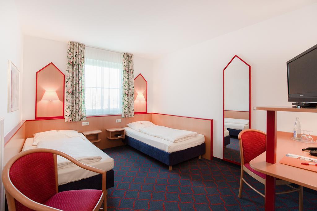 Hotel Montana Lauenau Zewnętrze zdjęcie