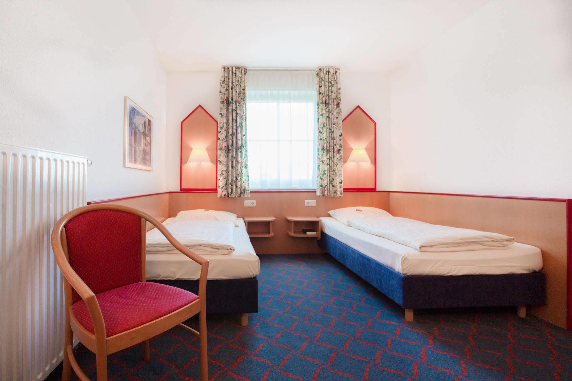 Hotel Montana Lauenau Zewnętrze zdjęcie