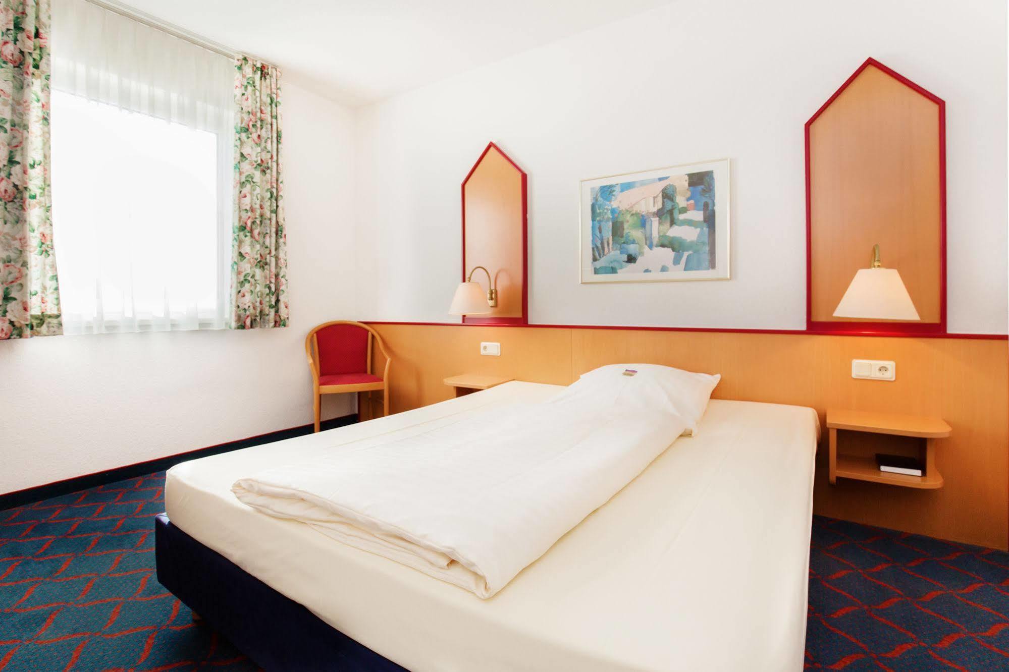 Hotel Montana Lauenau Zewnętrze zdjęcie